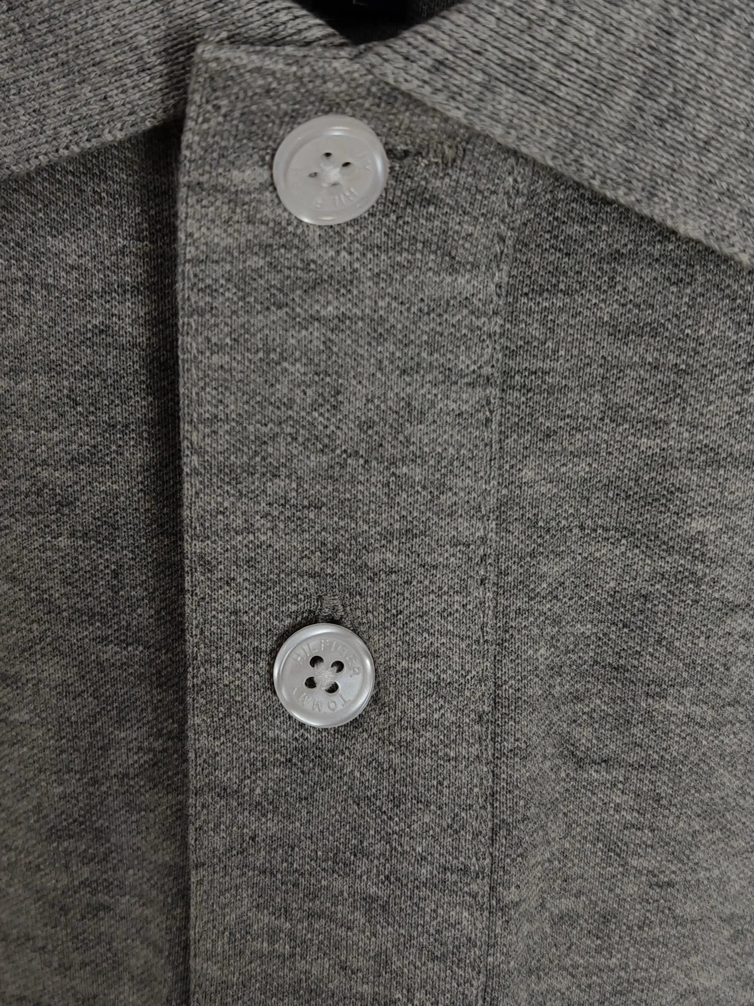 P200 Real shot quality High version Tommy embroidered polo shirt lapel long sleeves High-end quality Complete with three labels, comfortable and breathable, classic and simple, exquisite and fashionable, details show high-end quality Color: Black White Gray Navy Size: M-XXL